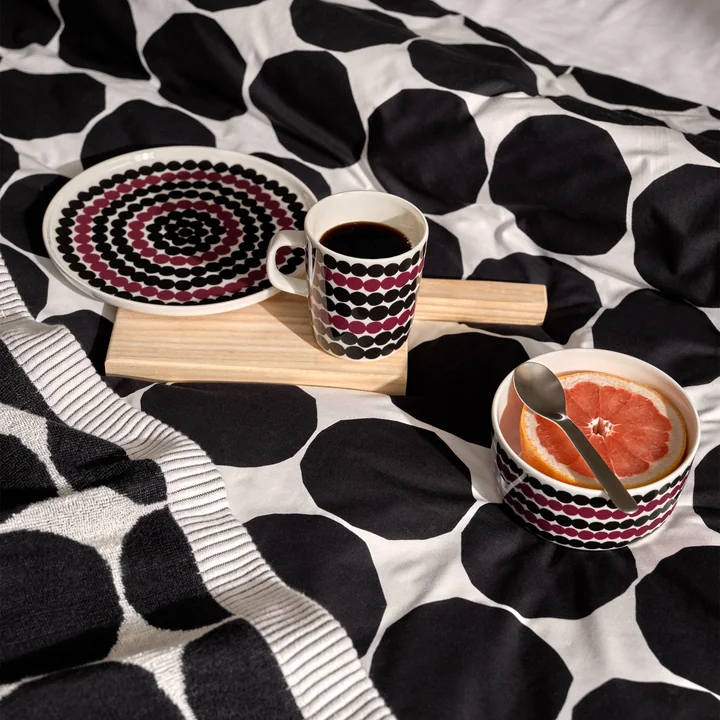 Oiva Siirtolapuutarha , wit / zwart / wijnrood van Marimekko