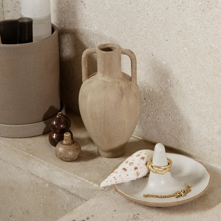 Komo minivaasjes van Ferm Living in de veelkleurige versie