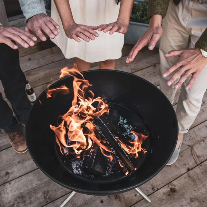 Bowl 57 Vuurschaal, met driepoot van höfats