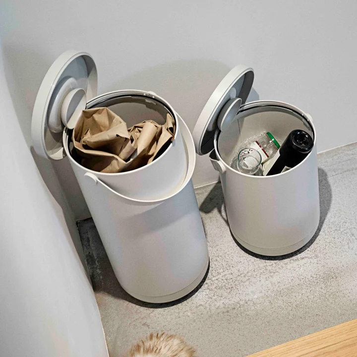 Circular Vuilnisbak, warm grey van Zone Denmark