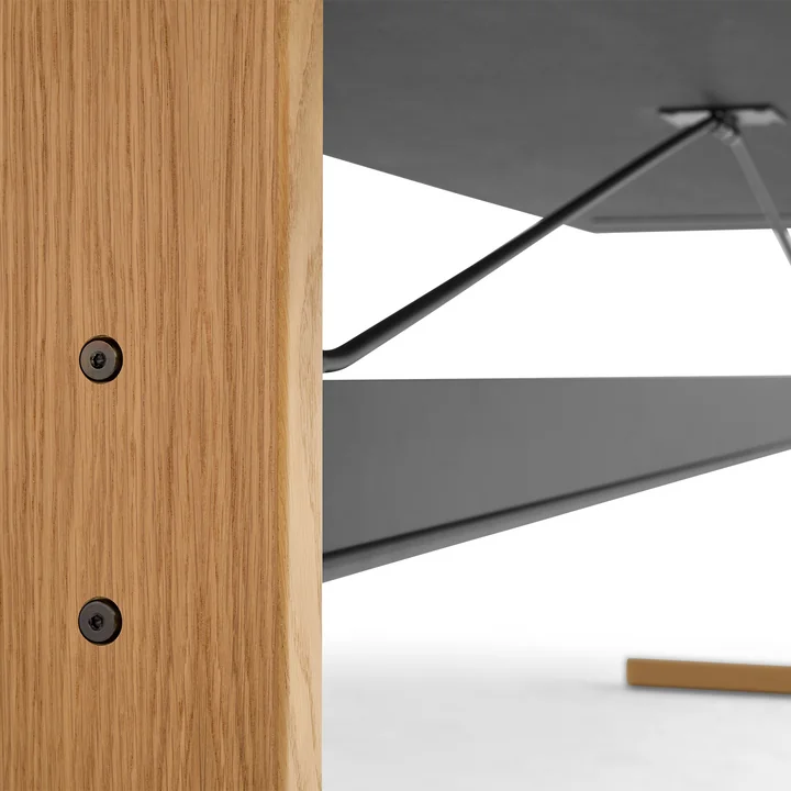 De Passerelle tafel van HAY