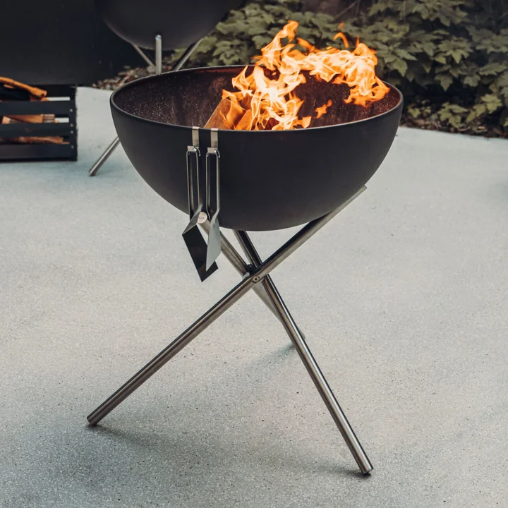 Bowl 70 Vuurschaal met driepoot van höfats
