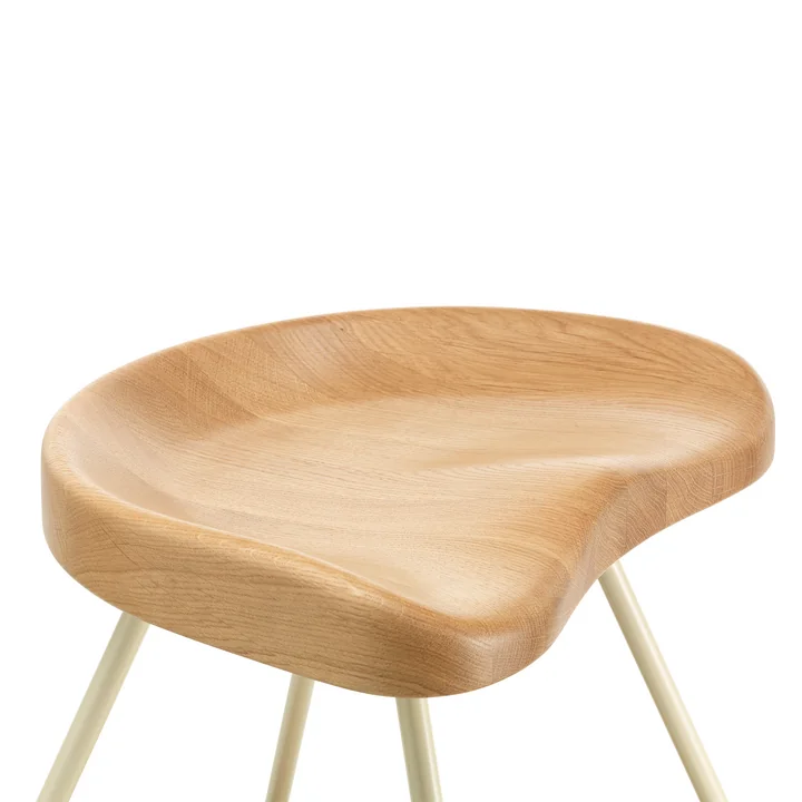 Tabouret 307 Kruk van Vitra in natuurlijke eik