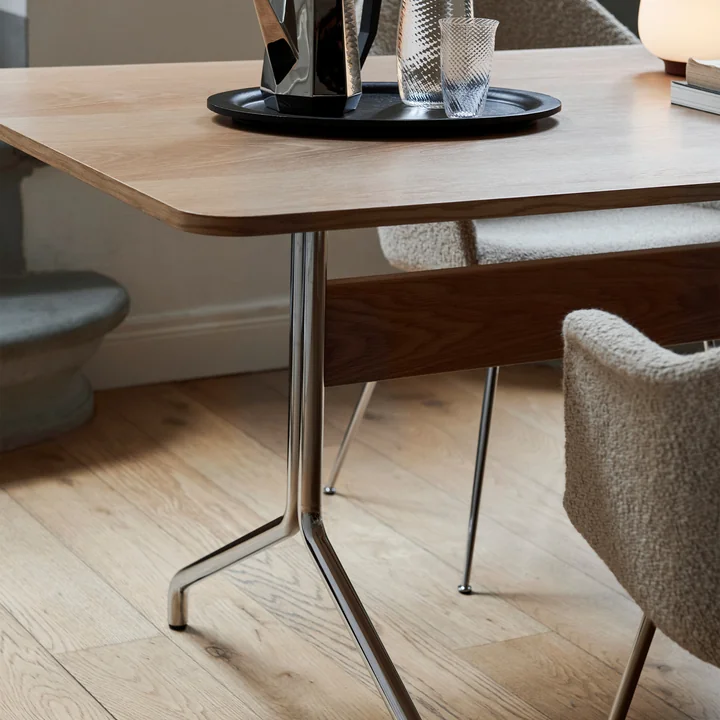 Pavilion Dining Eettafel, eiken blank gelakt / frame chroom door & Tradition