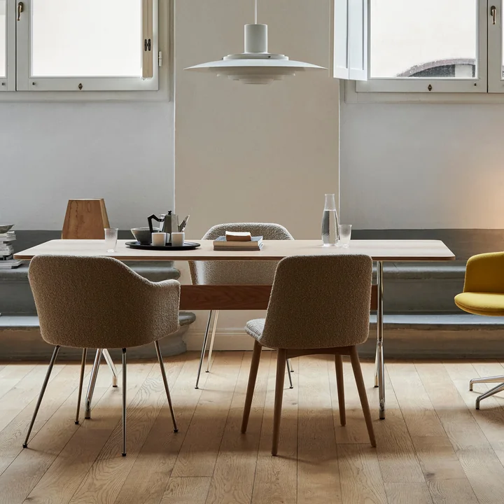 Pavilion Dining Eettafel, eiken blank gelakt / frame chroom door & Tradition