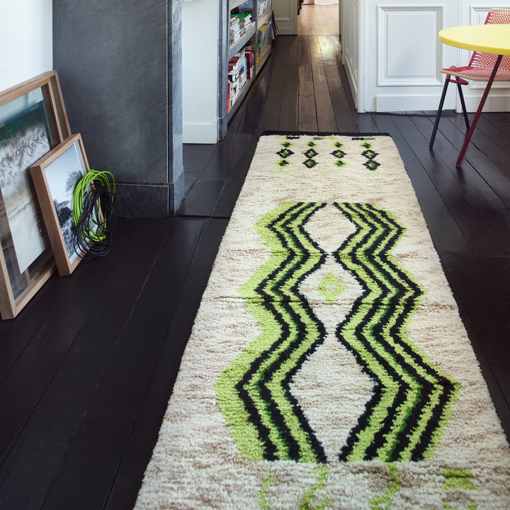 Handgeweven wollen loper, 80 cm x 370 cm, neon green by HKliving