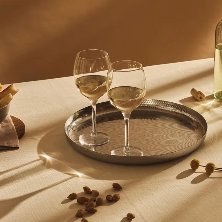 Dienblad met reliëfversiering JM15 van Alessi