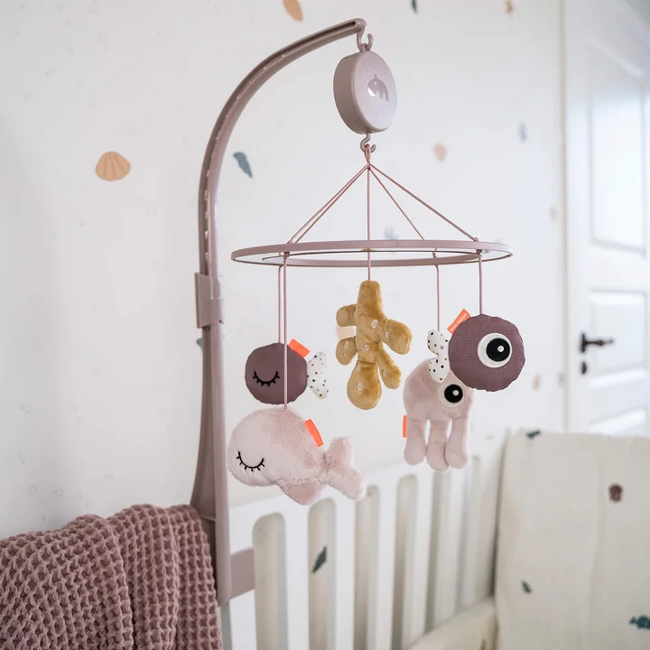 Muziekmobiel met spiegel door Done by Deer