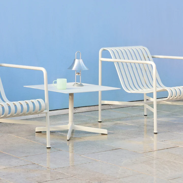 Neu Bijzettafel, 60x60cm, hemelsgrijs van HAY