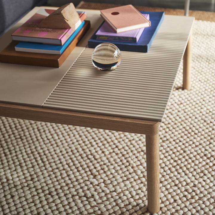 Pebble Koppel salontafel en vloerkleed van Muuto