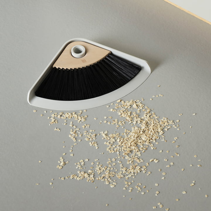 Sweep-It Stoffer & Handborstel van Rig-Tig in de kleur lichtgrijs