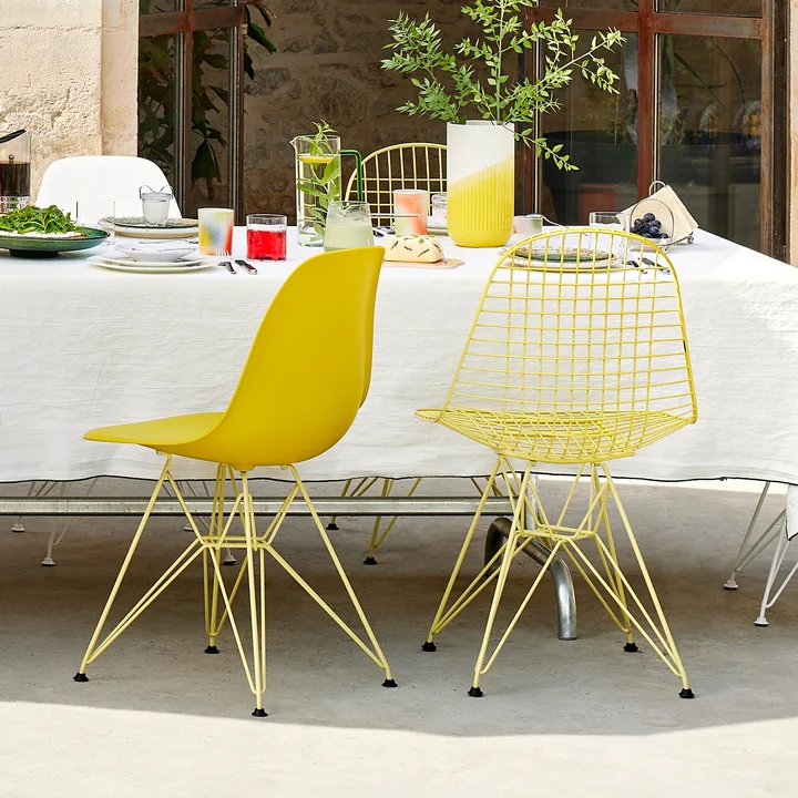 Eames Plastic Bijzetstoel DSR, citroen / mosterd by Vitra