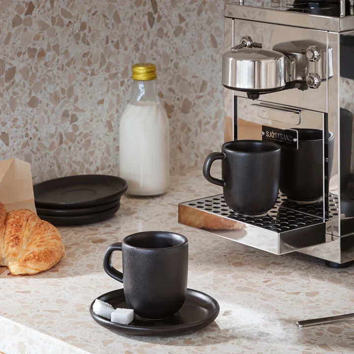 Nordic Kitchen Kop met schotel 6,5 cl, zwart door Eva Solo