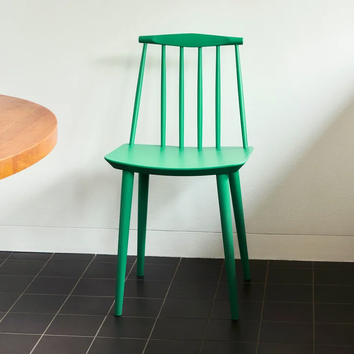 J77 Chair , jade groen van HAY