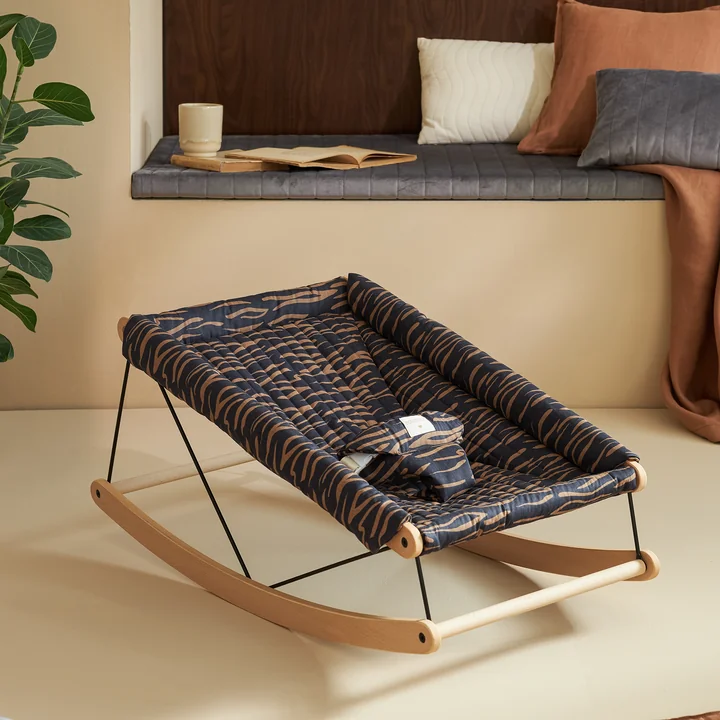 Growing Green Babywipstoeltje met kussen van Nobodinoz