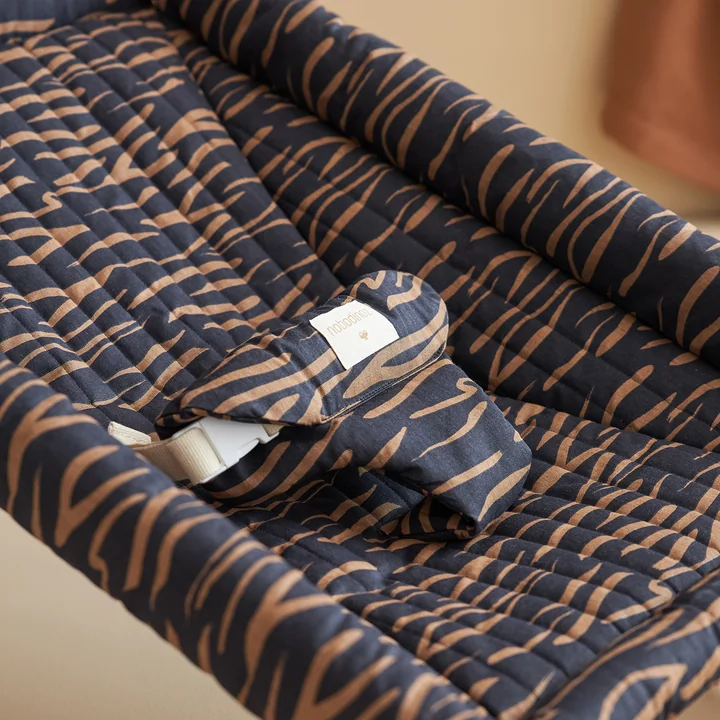 Growing Green Babywipstoeltje met kussen van Nobodinoz