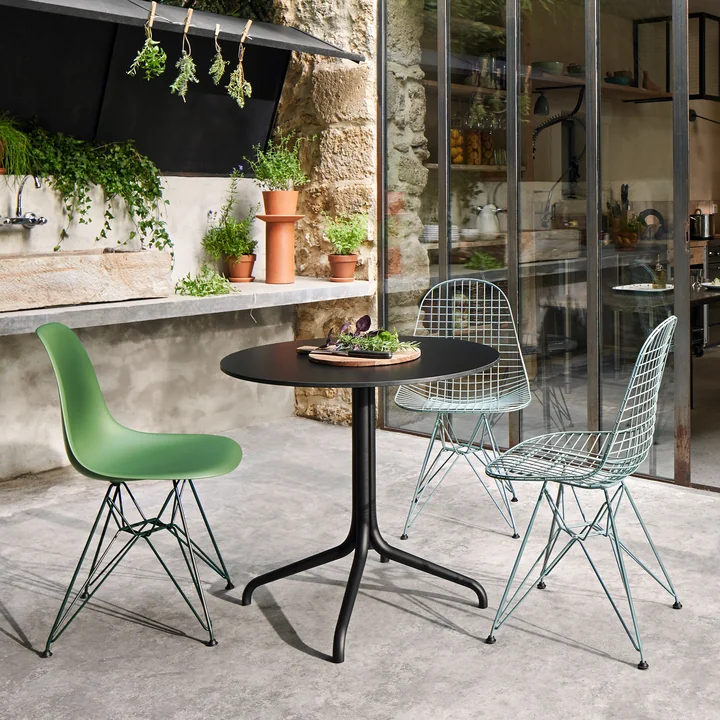 Wire Chair DKR (H 43 cm) van Vitra