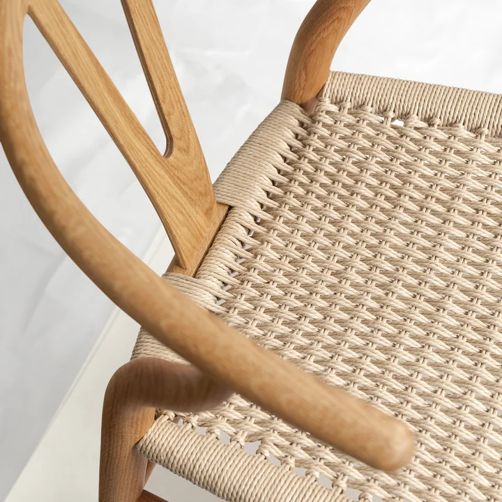 Carl Hansen - CH24 Wishbone Chair , eiken geolied / vlechtwerk naturel
