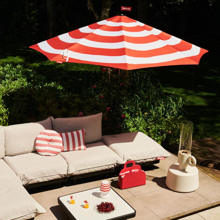 Stripesol Parasol set Ø 350 cm rood + standaard zwart van Fatboy