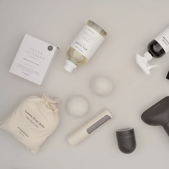 Cirrus 2 Strijkijzer en Droogballen in 100% Wol van Steamery