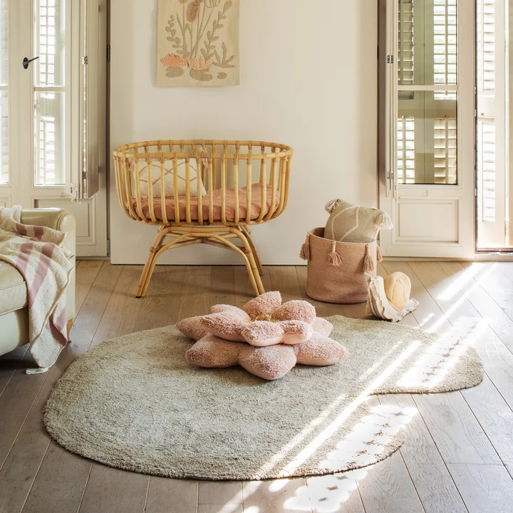 Puffy Lily Tapijt, 140 x 160 cm, groen/roze door Lorena Canals