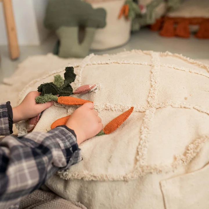 Tic-Tac-Toe Poef, 50 x 50 cm, naturel door Lorena Canals