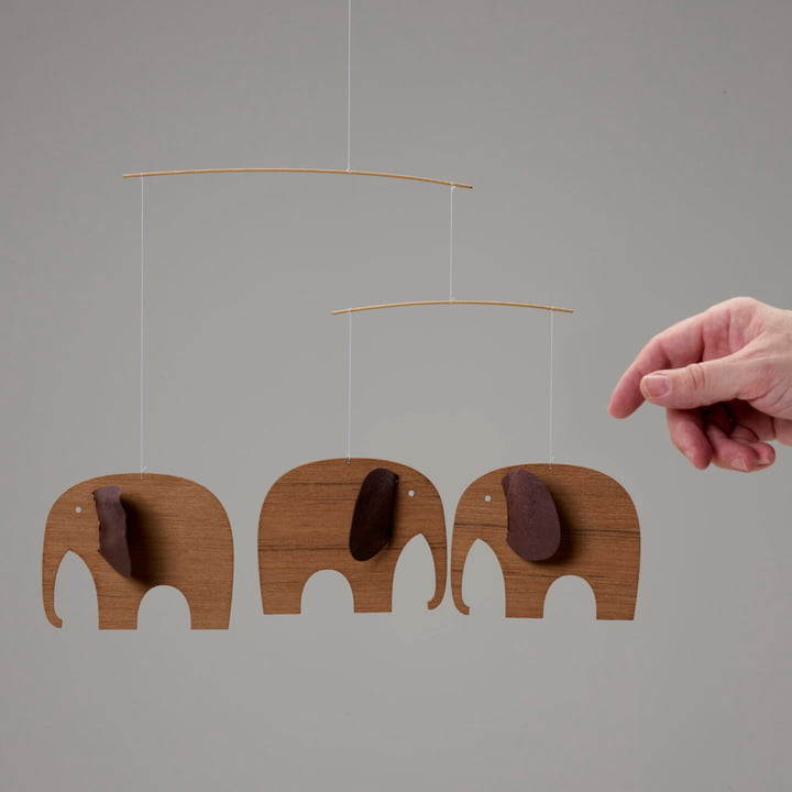 Elephant Meeting Mobile door Flensted Mobiles