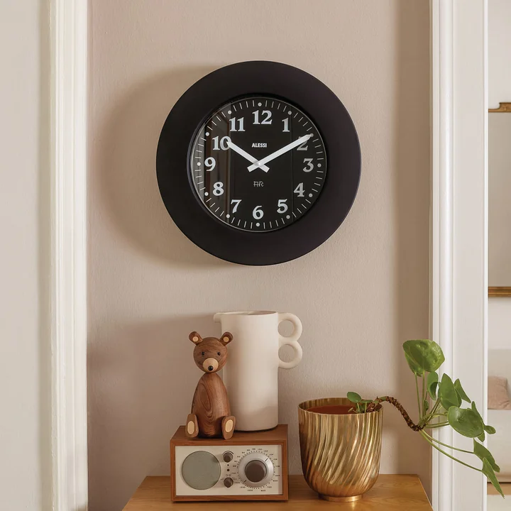 Momento Wandklok van Alessi in de kleur zwart