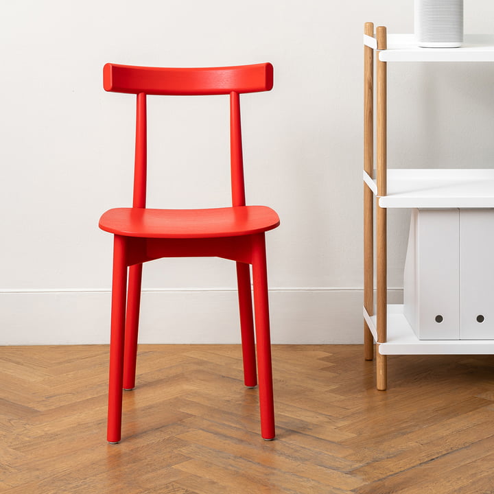 Skinny Wooden Chair in de uitvoering rood (RAL 3020)