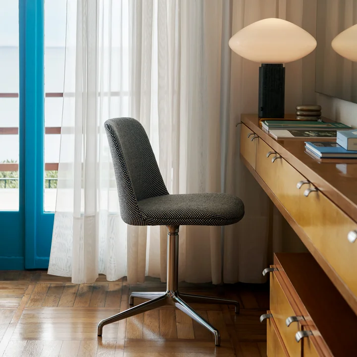 De Mist AP17 tafellamp, mat wit / guatemala verde by & Tradition