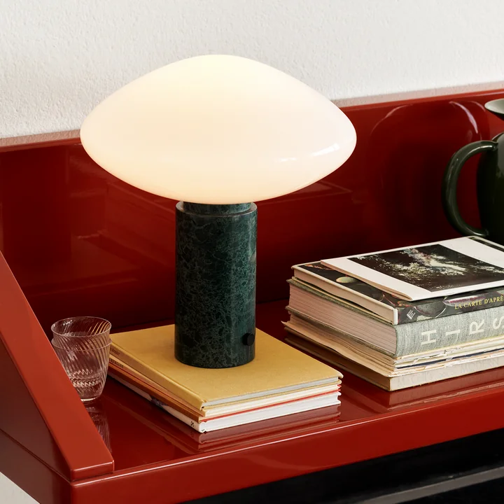 De Mist AP17 tafellamp, mat wit / guatemala verde by & Tradition