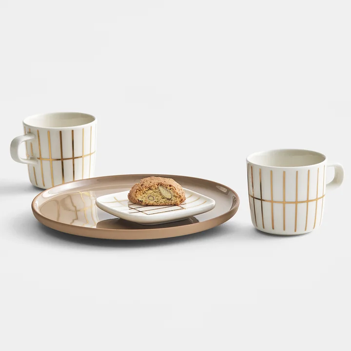 Oiva Tiiliskivi Mok met handvat, 200 ml, wit/goud van Marimekko