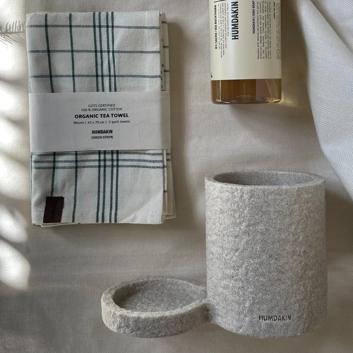 Zandstenen gootsteenopberger van Humdakin