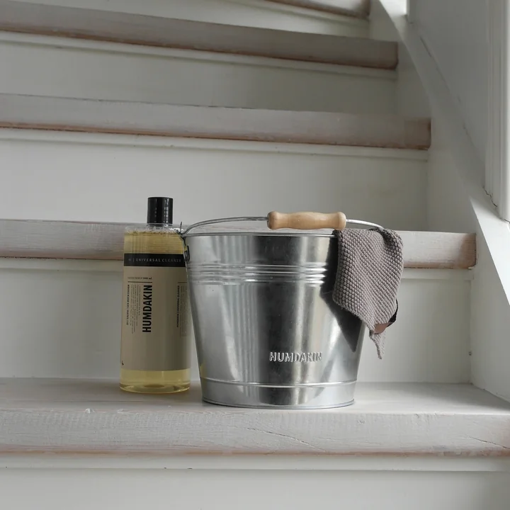 De emmer van het bedrijf Humdakin