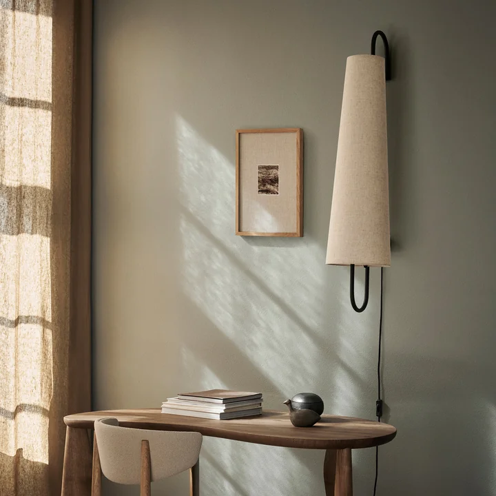 Ancora Wandlamp 100, zwart / natuur by Ferm Living