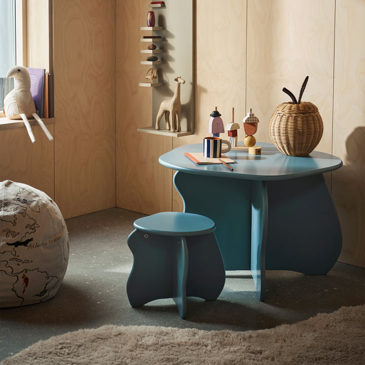 ferm Living - Slope Kindertafel en kruk, storm