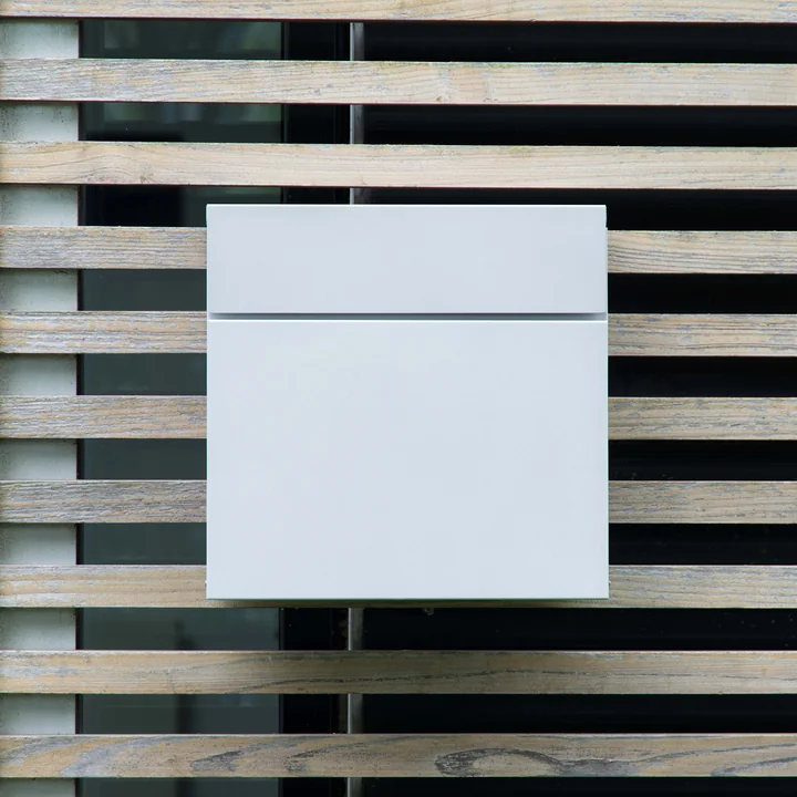 Brievenbus Letterman VI met krantenrol van Radius Design