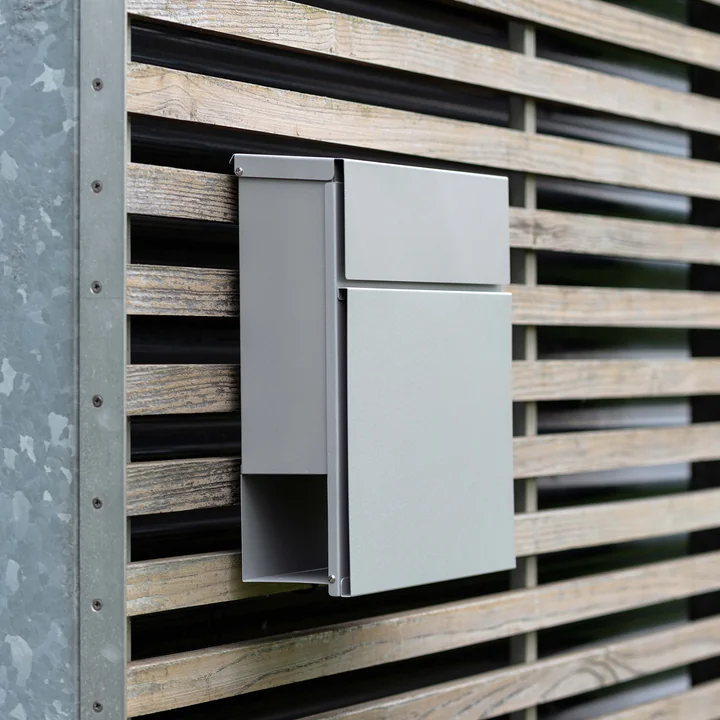 Brievenbus Letterman VI met krantenrol van Radius Design