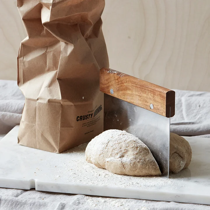 Deegsnijder, naturel acacia / roestvrij staal by Nicolas Vahé