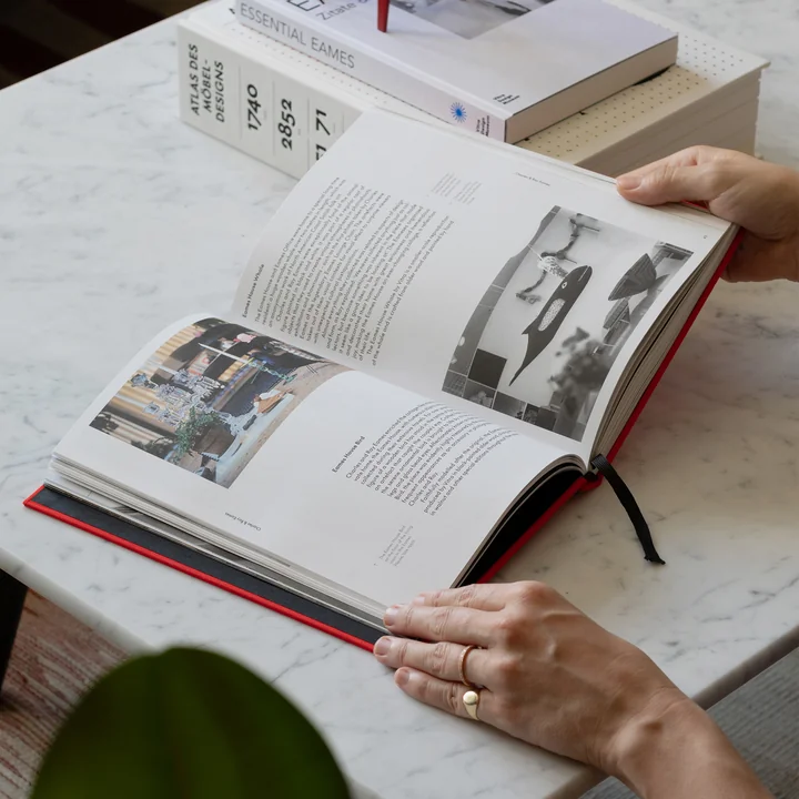 Hawa Eames Publicatie 2023, NL door Vitra