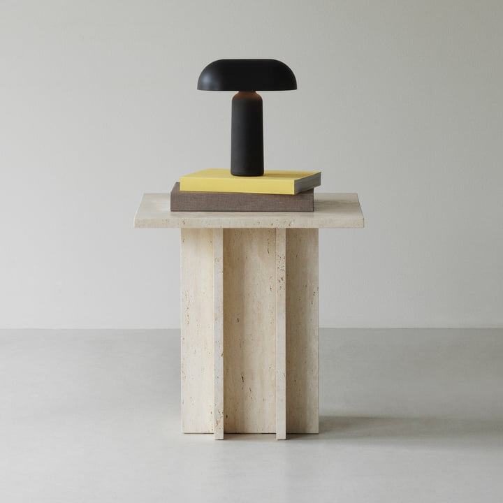 Edge Salontafel, klein, travertin by Normann Copenhagen