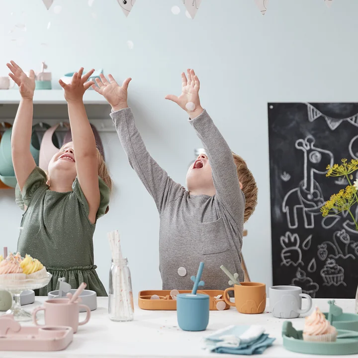 Peekaboo Rietjesbeker van Done by Deer