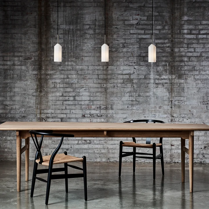 Pliverré pendelarmatuur van Le Klint in zwart/wit