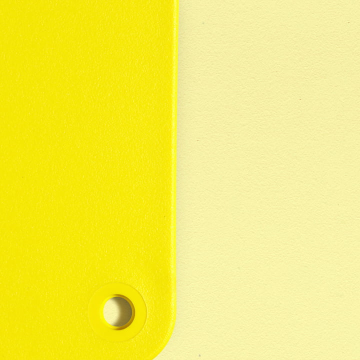 Eames Plastic RE materiaalstalen van Vitra in de kleuren sunlight en citron