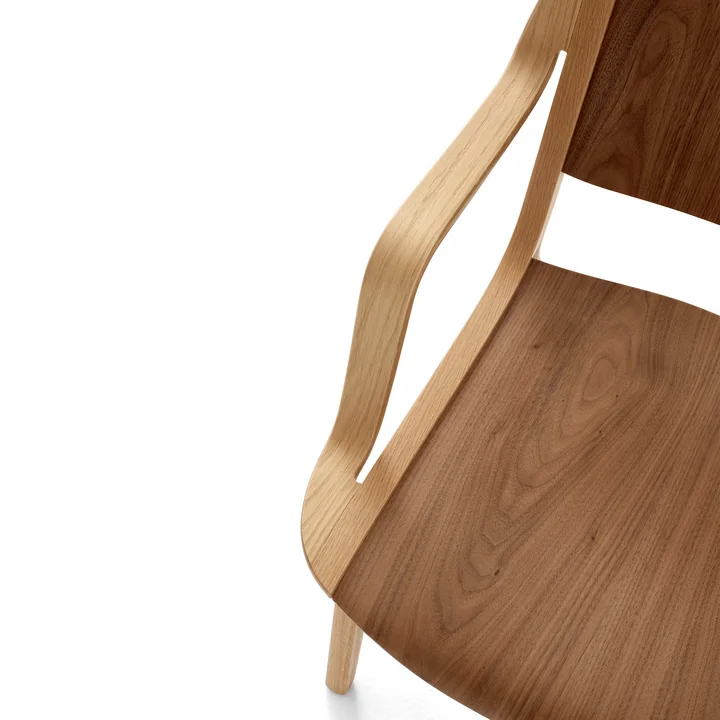 AX Lounge Chair met armleuningen HM11, noten/eiken gelakt door & Tradition