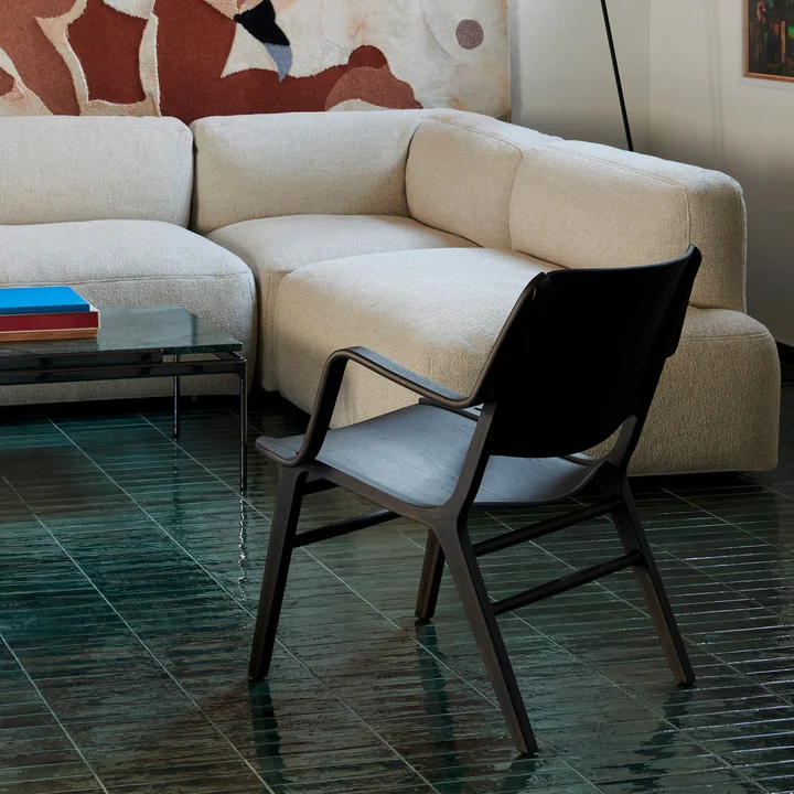 AX Lounge Chair met armleuningen HM11, donker gebeitst eikenhout van & Tradition