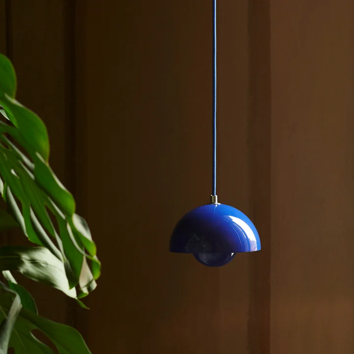FlowerPot VP10 Hanglamp, kobaltblauw van & Tradition