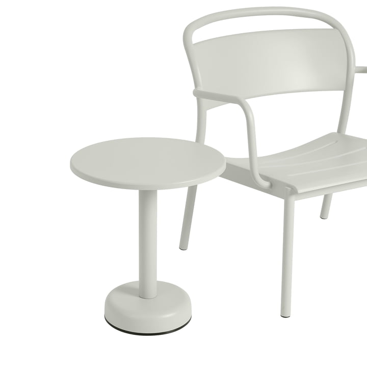 Linear Steel Outdoor Salontafel met lounge fauteuil, grijs by Muuto