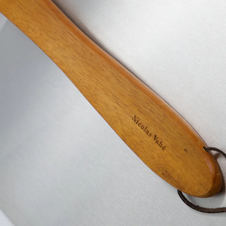 Pizzaschil met verstelbaar handvat van Nicolas Vahé