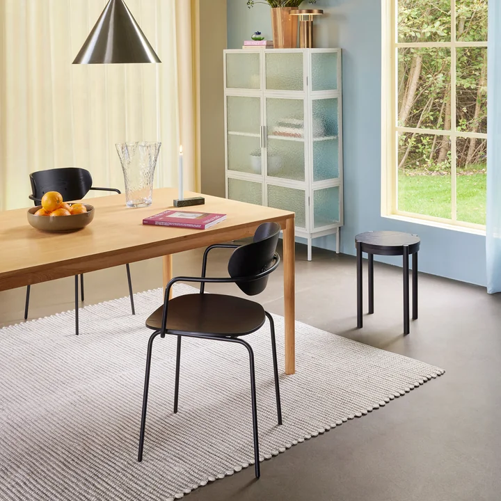 Plex kast en Arch stoel van Hübsch Interior